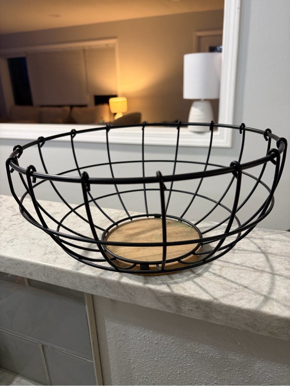 Large Black Metal Wire Fruit Basket with Wood Base – Farmhouse Decor